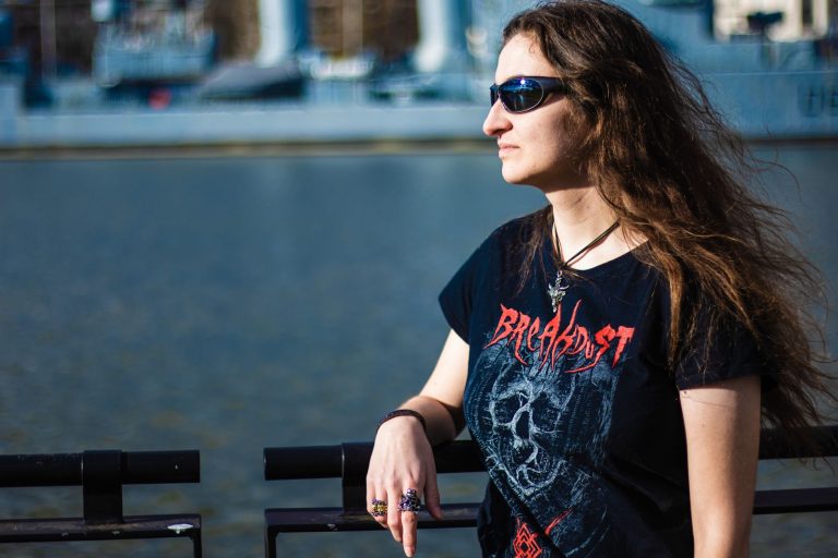 Fan en t-shirt de groupe metal