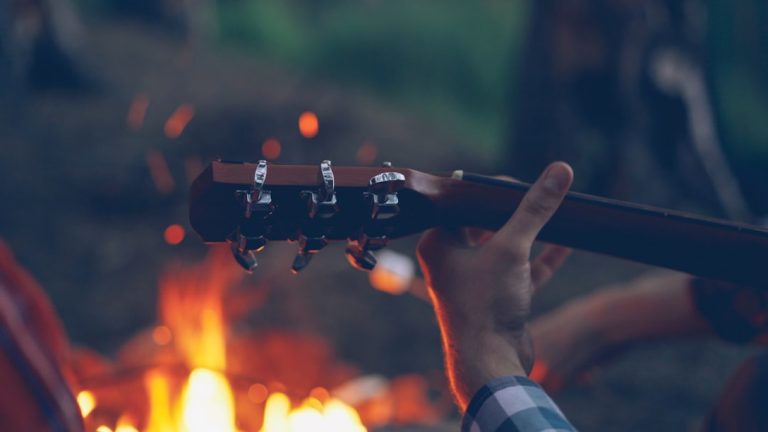 Rencontrer des musiciens et scènes locales en roadtrip