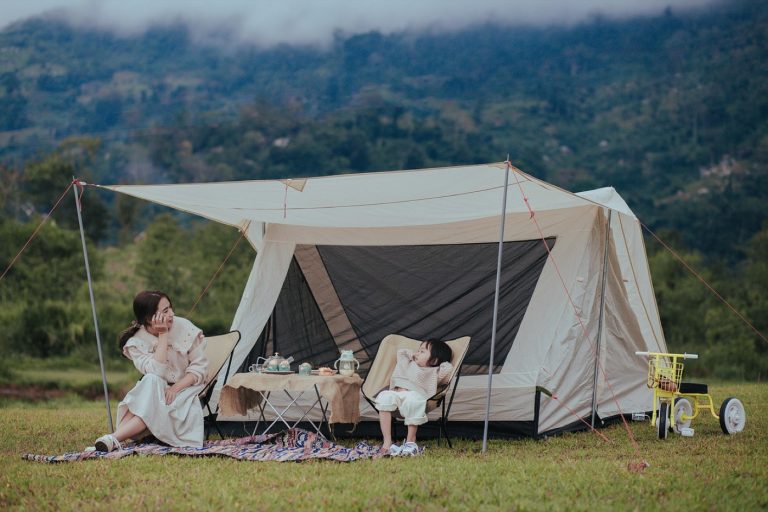 Comparatif tentes légères et résistantes pour festivals
