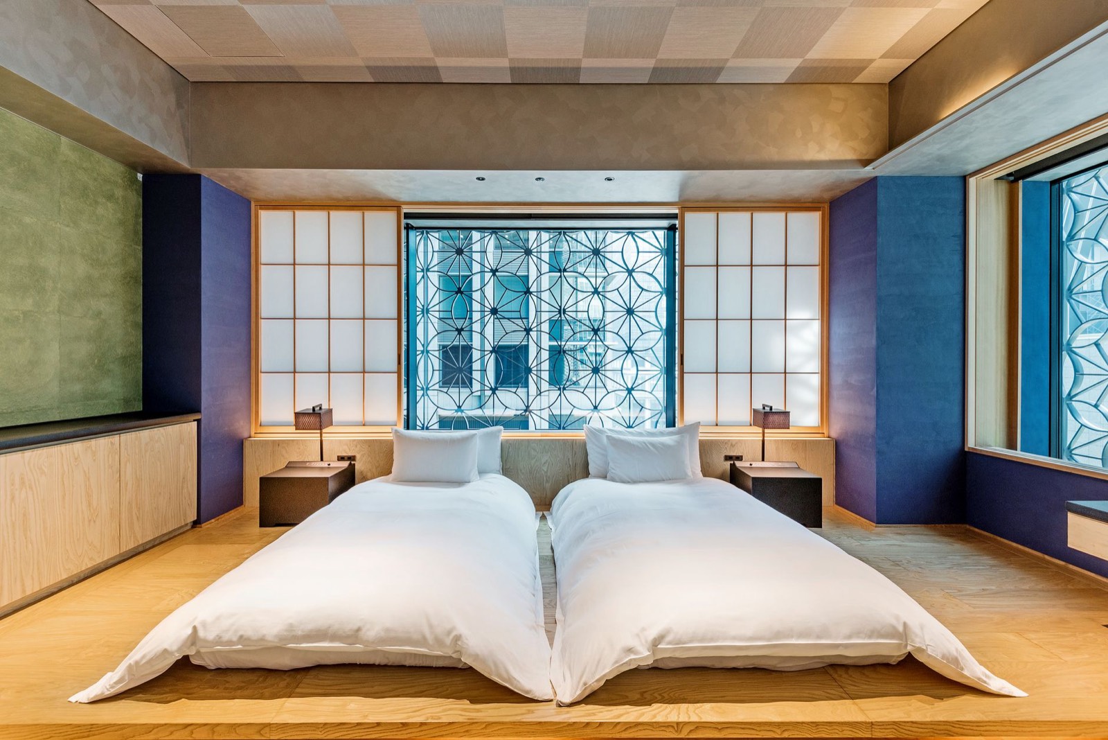 Intérieur d'une chambre de capsule hotel au Japon