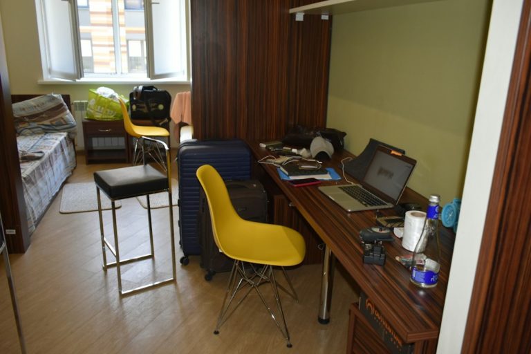 Que faire après le bac pro ASSP : organiser son logement d'études ou d