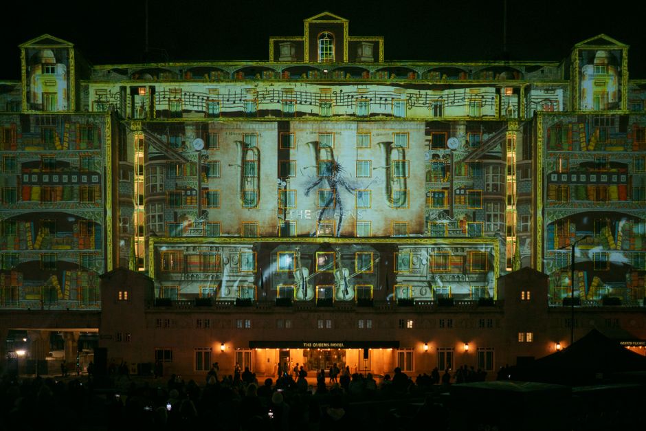 Illustration : festival arts visuels & numériques — Agitato