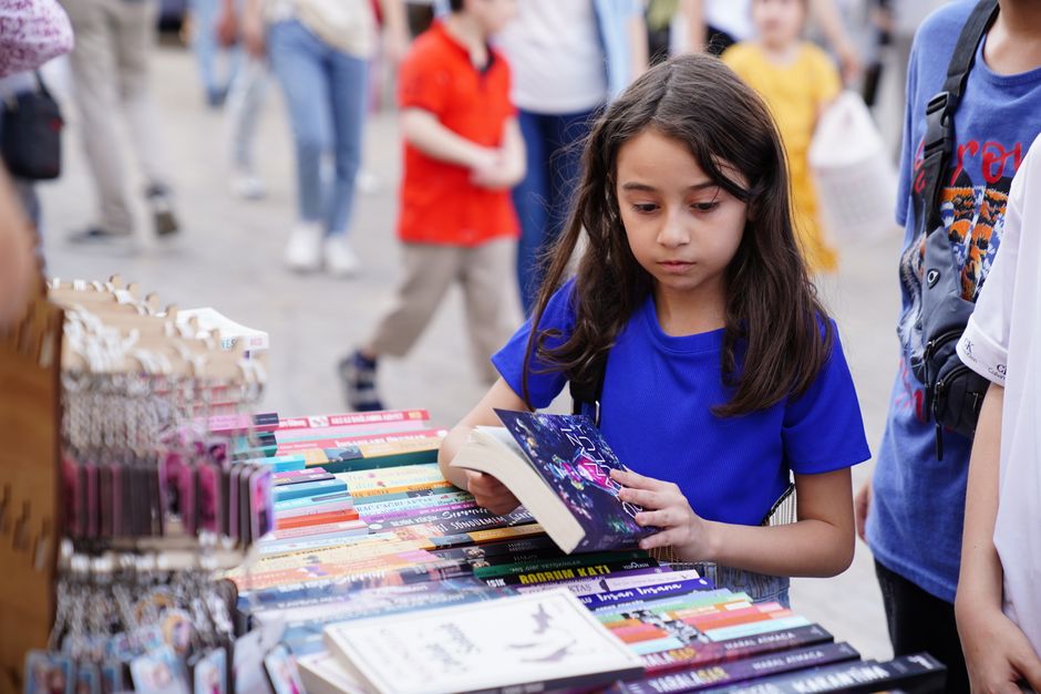 Illustration : festival livre & littérature — Bulles de Burle