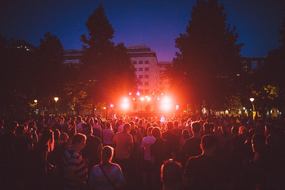 Illustration : festival musique — À tambours battant